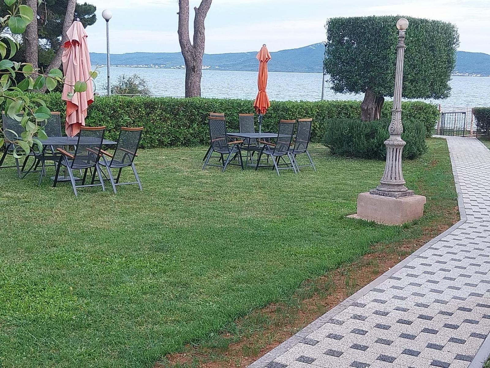 Apartments Becky On A Sandy Beach Without Crowd Sukošan Extérieur photo