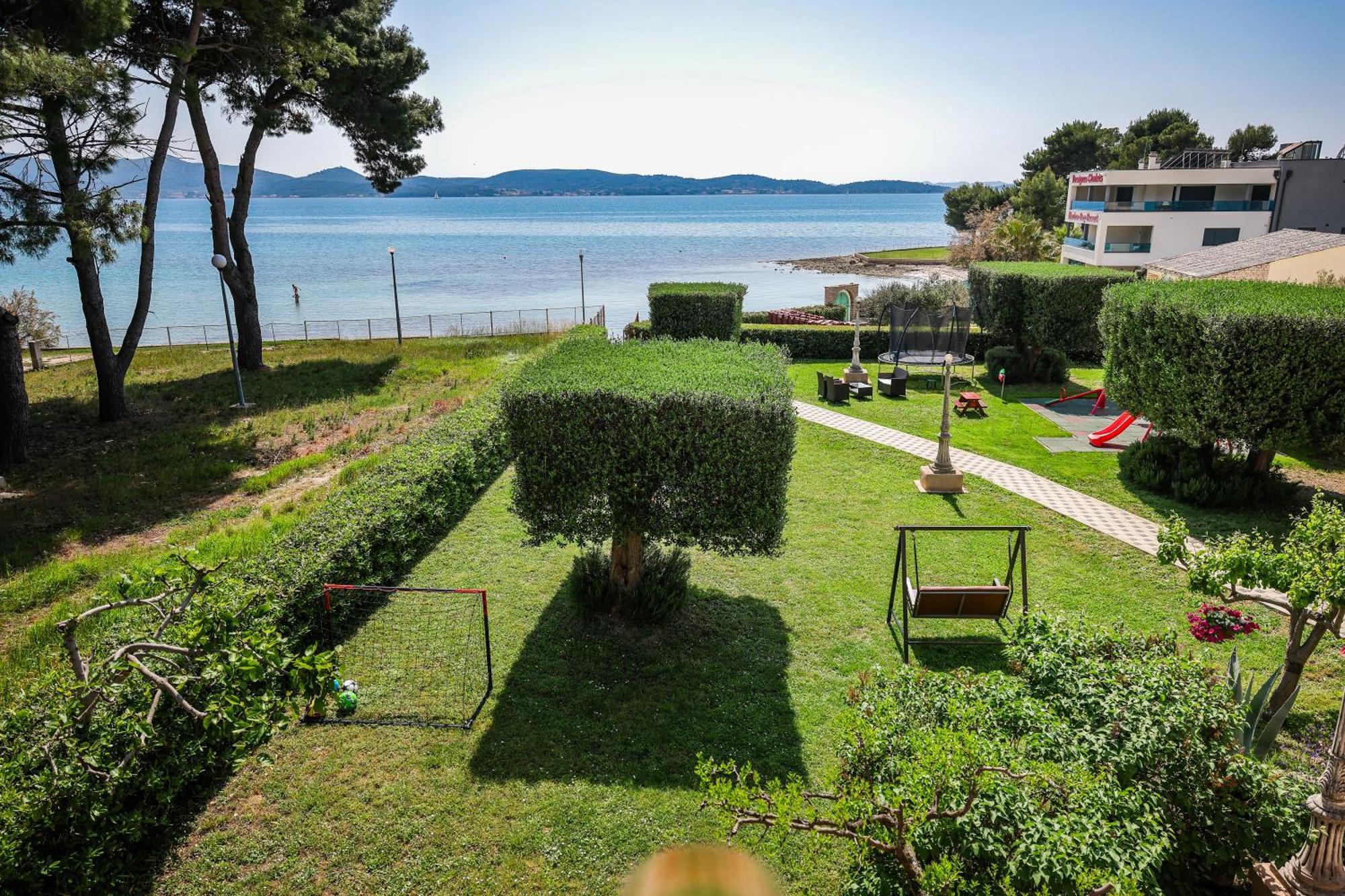 Apartments Becky On A Sandy Beach Without Crowd Sukošan Extérieur photo