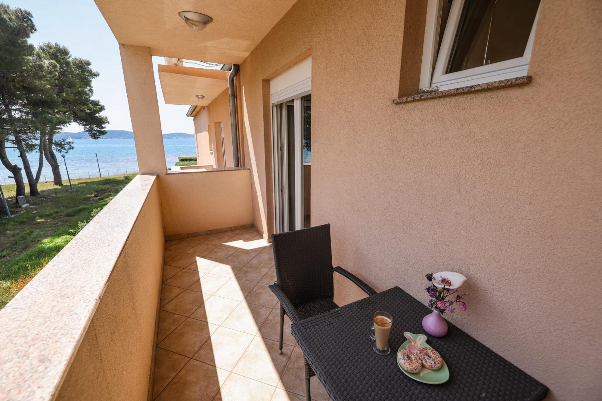 Apartments Becky On A Sandy Beach Without Crowd Sukošan Extérieur photo