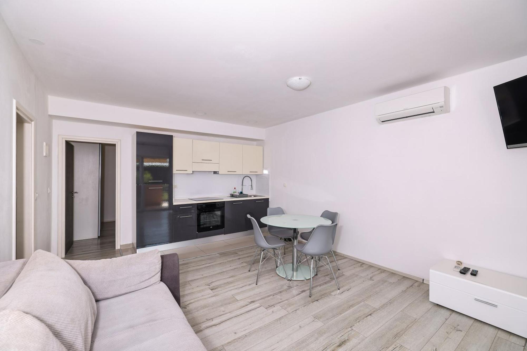 Apartments Becky On A Sandy Beach Without Crowd Sukošan Extérieur photo